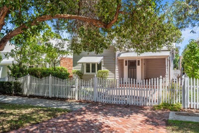 /international/au/123-herbert-road-shenton-park-wa-152315436/