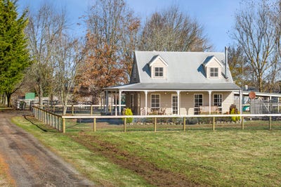 /international/au/332-pipers-creek-road-kyneton-vic-148655004/