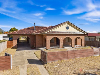 /international/au/42-mossman-street-armidale-nsw-151060124/
