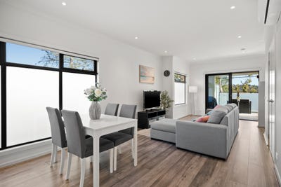 /international/au/7-1a-orchard-road-bayswater-vic-151501892/