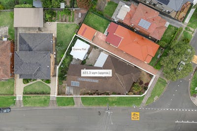 /international/au/2-renown-avenue-oatley-nsw-152467564/