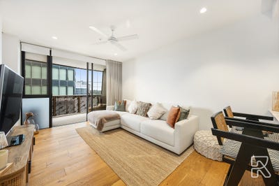 /international/au/1108-14-ella-street-newstead-qld-152588276/