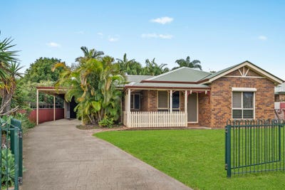 /international/au/12-braidwood-avenue-murrumba-downs-qld-151512160/