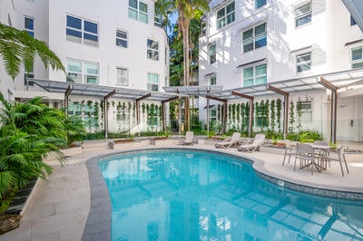 /international/au/44-42-hastings-street-noosa-heads-qld-148472740/