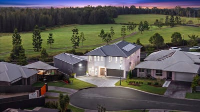 /international/au/13-village-court-logan-village-qld-151132880/