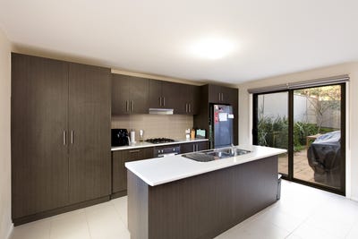 /international/au/2-414-nicholson-street-black-hill-vic-139634747/