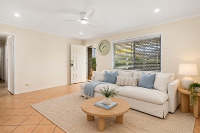 /international/au/4-charlane-street-underwood-qld-152459220/
