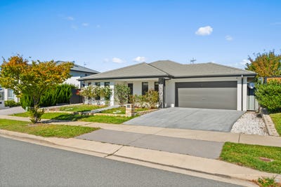 /international/au/20-griffiths-link-googong-nsw-151125620/