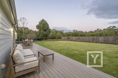 /international/au/9-alwoodley-terrace-dunsborough-wa-148619252/?lang=en