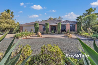 /international/au/1-doyle-street-rochester-vic-150983888/
