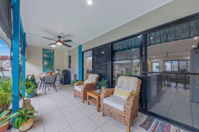 /international/au/18-25-abell-road-cannonvale-qld-150923424/