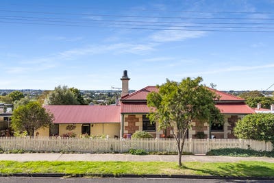 /international/au/12-lake-terrace-west-mount-gambier-sa-150771324/