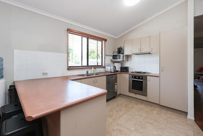 /international/au/82-alice-st-cloncurry-qld-148503736/?lang=en