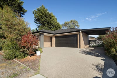 /international/au/8-fish-court-ballan-vic-151048824/