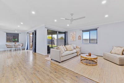 /international/au/28-stan-jones-street-norman-gardens-qld-152426732/