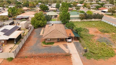 /international/au/32-somerset-crescent-south-hedland-wa-150911504/