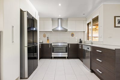 /international/au/70-the-circuit-gladstone-park-vic-152521896/