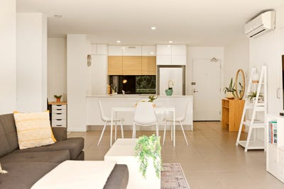 /international/au/2205-1-7-waterford-court-bundall-qld-151519328/