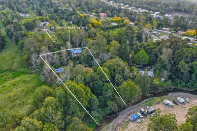 /international/au/12-sovereign-court-canungra-qld-152244596/