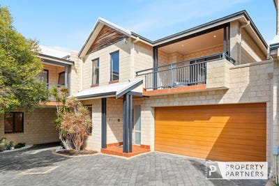 /international/au/116c-deanmore-road-scarborough-wa-152475320/