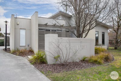 /international/au/25-latitude-court-ballarat-east-vic-148736812/?lang=id