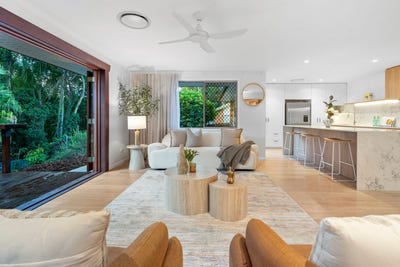 /international/au/9-dalton-court-springwood-qld-151158376/