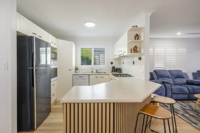 /international/au/48-1-orion-drive-yamba-nsw-151536116/