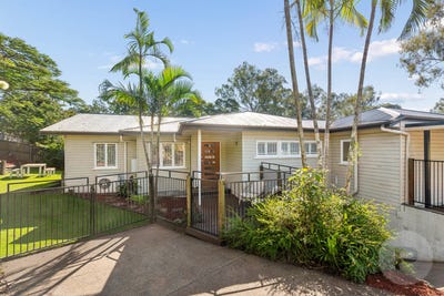 /international/au/90-simpsons-road-bardon-qld-151586456/