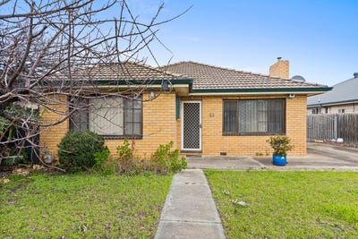 /international/au/83-berkshire-road-sunshine-north-vic-148499920/