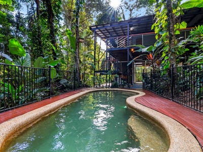 /international/au/6-8-frond-close-redlynch-qld-148707576/?lang=it