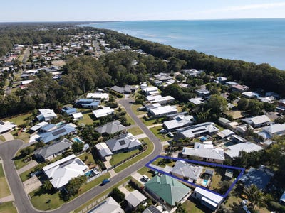 /international/au/9-castaway-court-toogoom-qld-148377876/