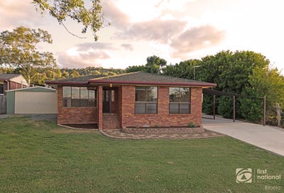 /international/au/12-lake-callide-drive-biloela-qld-151065140/