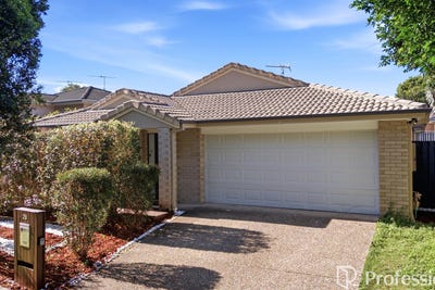 /international/au/29-matthews-crescent-pimpama-qld-151587108/
