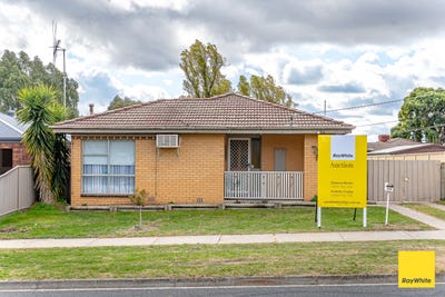 /international/au/48-derwent-drive-long-gully-vic-148457064/