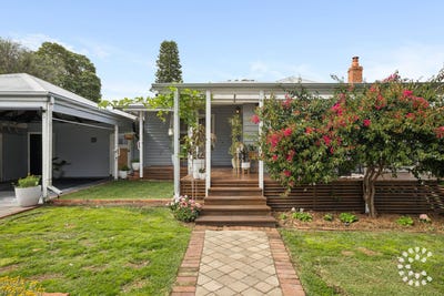 /international/au/7-sumpton-street-hilton-wa-152573060/
