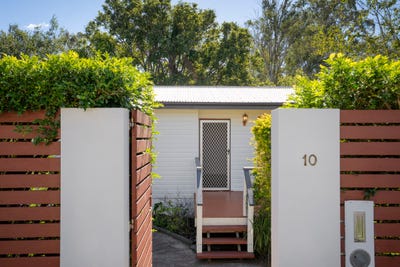 /international/au/10-mihi-street-brassall-qld-151461488/