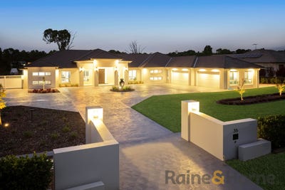 /international/au/35-twin-creeks-drive-luddenham-nsw-150602420/