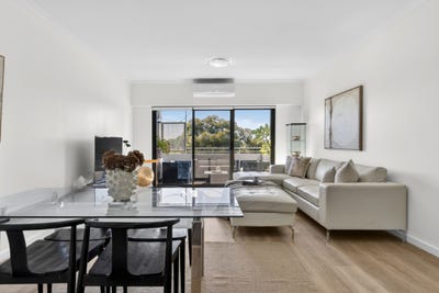 /international/au/14-1-walsh-loop-joondalup-wa-151139352/