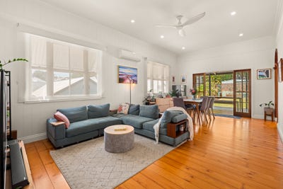 /international/au/10-haig-road-milton-qld-152437228/