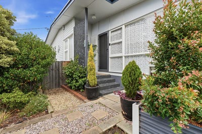 /international/au/26-adelphi-road-claremont-tas-151306744/