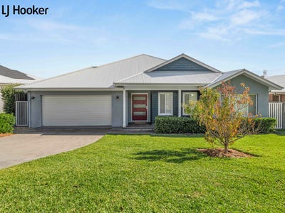 /international/au/71-osprey-road-south-nowra-nsw-151237716/