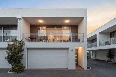 /international/au/4-5-patawalonga-frontage-glenelg-north-sa-150803460/