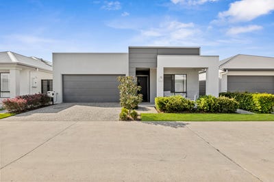 /international/au/125-8-halcyon-way-logan-reserve-qld-152345776/
