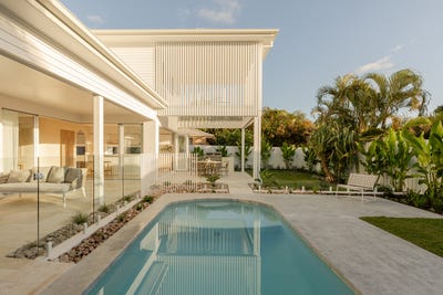 /international/au/11-paluma-street-sunrise-beach-qld-148376760/