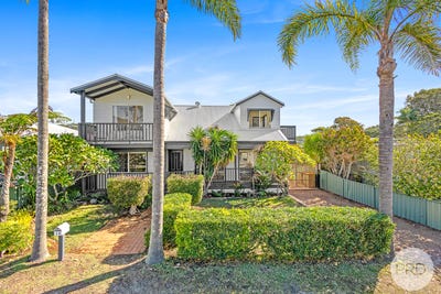 /international/au/30-rigney-street-shoal-bay-nsw-151206876/