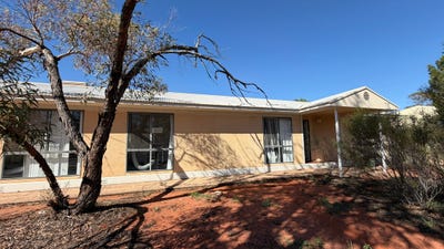 /international/au/16-myall-st-roxby-downs-sa-150856056/