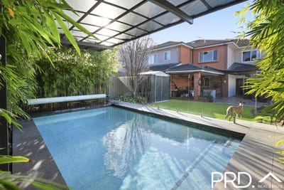 /international/au/17a-edinburgh-drive-revesby-heights-nsw-148494952/