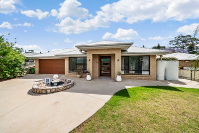 /international/au/27-sweeney-street-kearneys-spring-qld-152636848/