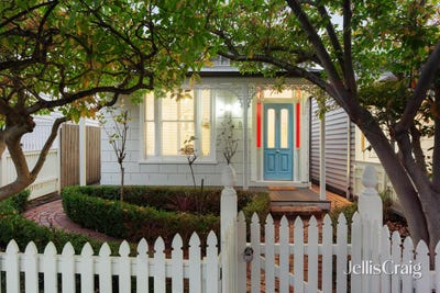 /international/au/24-caroline-street-hawthorn-east-vic-151072488/