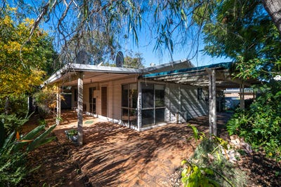 /international/au/4-quin-place-dandaragan-wa-151585892/